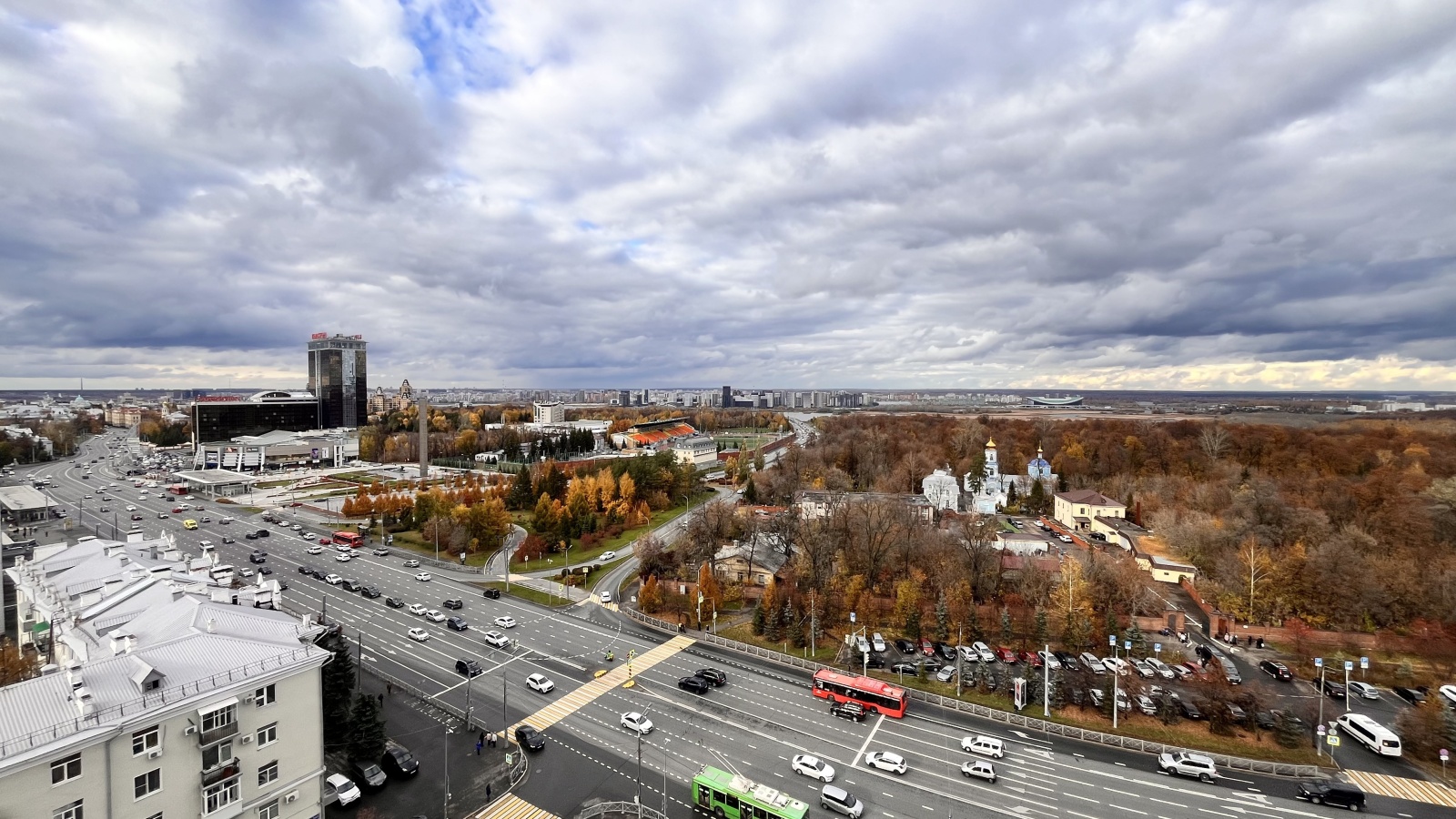 2х - комнатная квартира с панорамным видов на Казань!