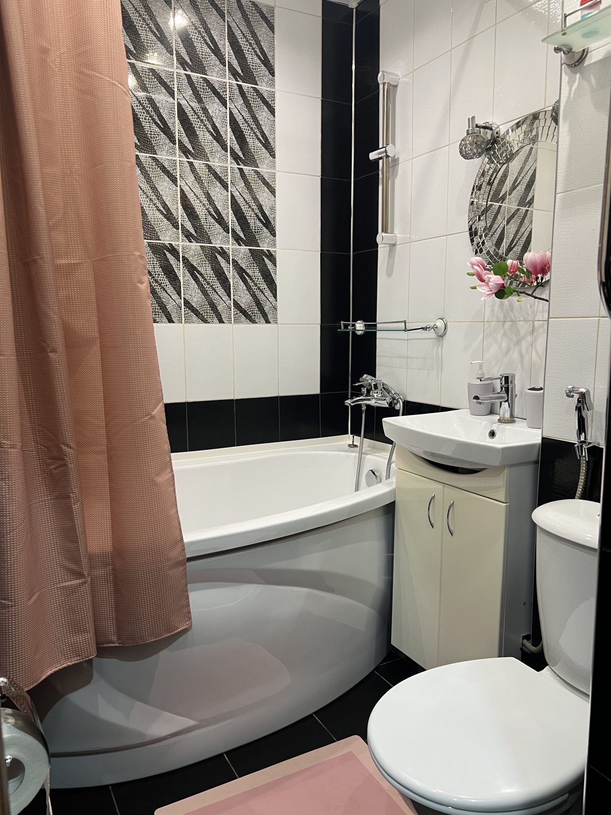АпартКазань16 на улице Гаяза Ихсаки 1
