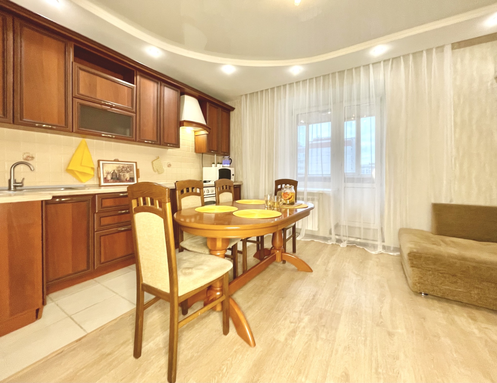 Апартаменты с кухней-гостиной возле аквапарка Ривьера