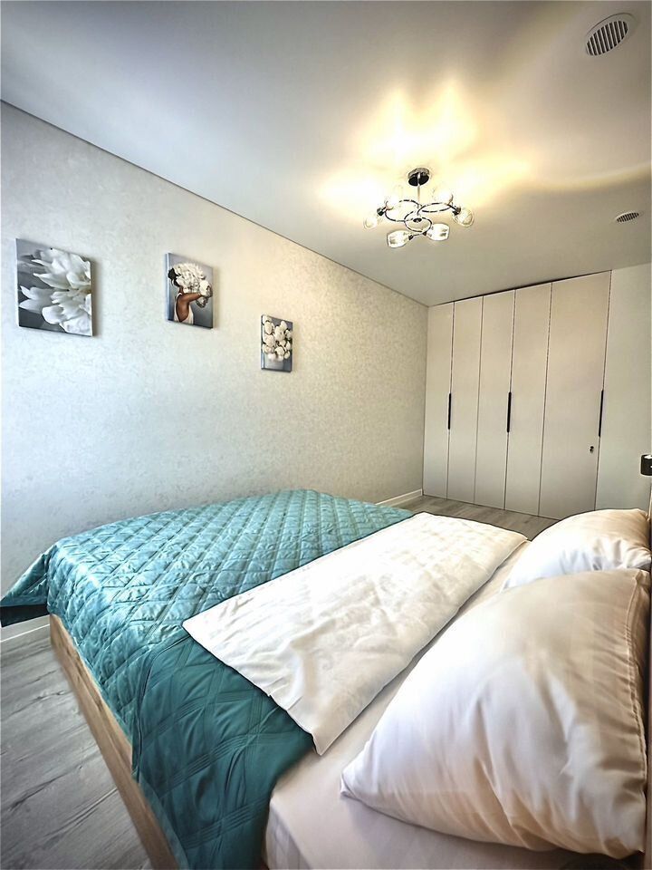 Чистая уютная и новую 1-комнатная квартира