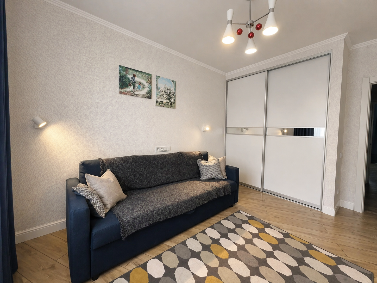 Пpoсторныe 3-к апaртаменты рядoм с ТЦ Мега | Ометьевский лес | Дo 5 гocтeй | Самозаcелениe 24/7