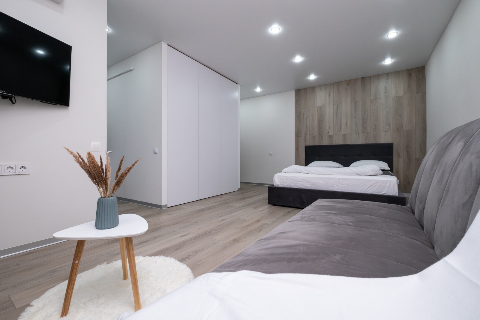  Стильная квартира у Нового театра Камала