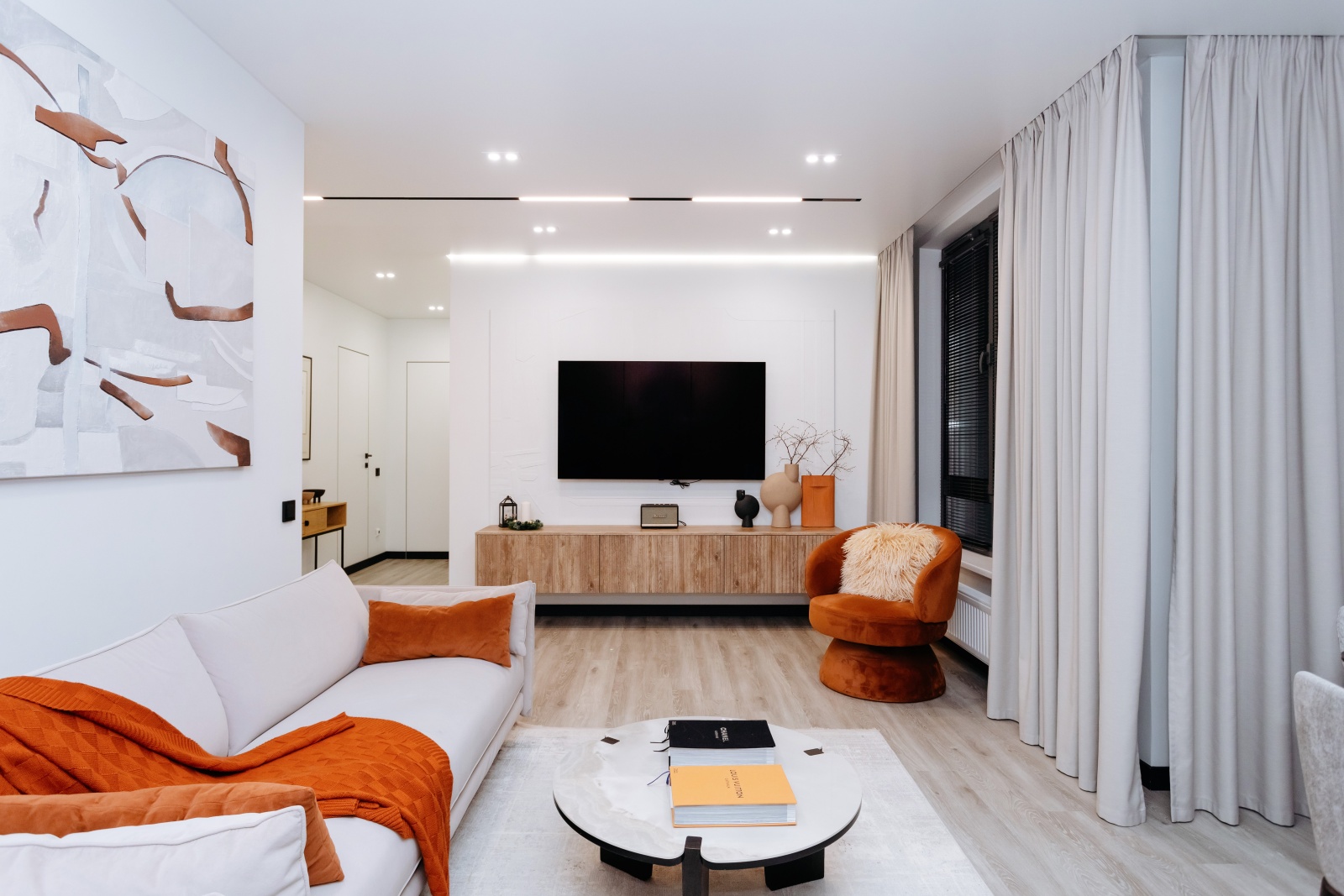 Сдаётся посуточно евро 3-комнатная квартира в ЖК «Savin House» c 2 спальнями