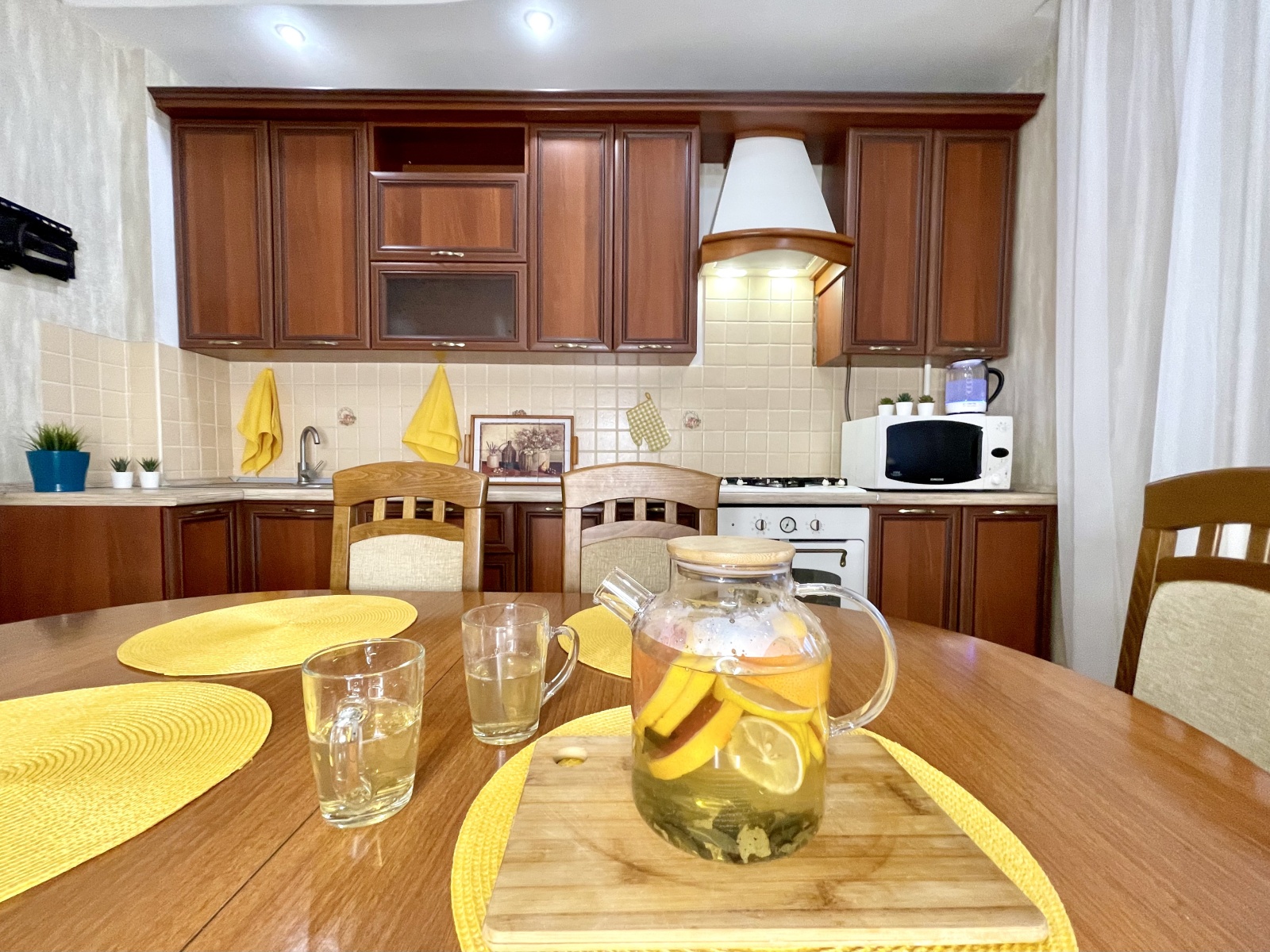 Апартаменты с кухней-гостиной возле аквапарка Ривьера