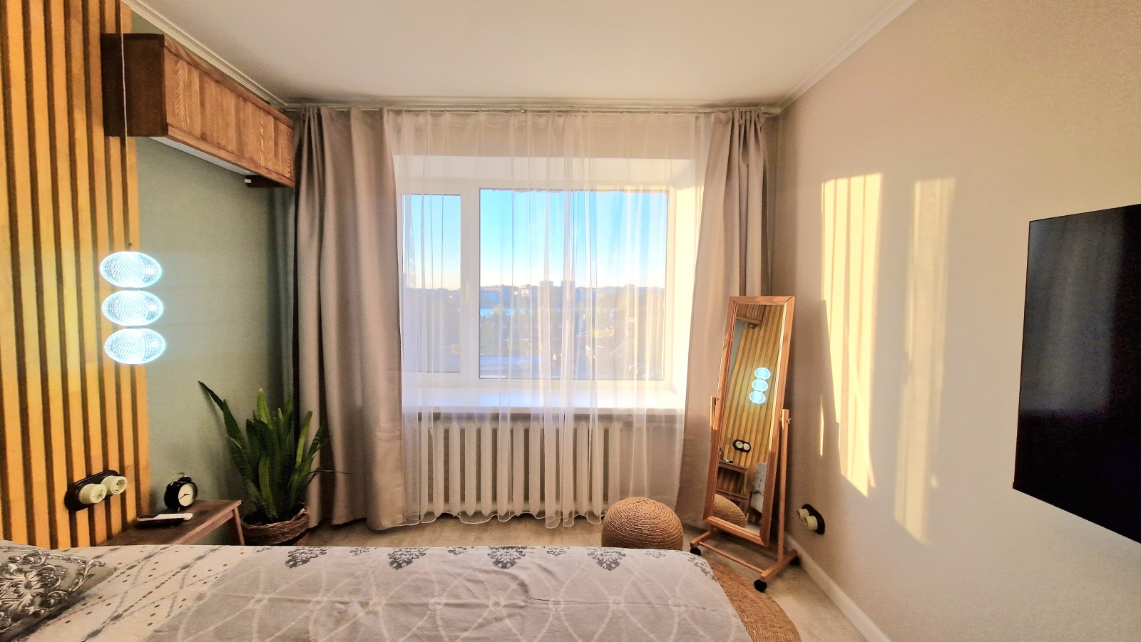 Квартира с дизайнерским ремонтом у набережной озера Кабан - от Urban Apartments