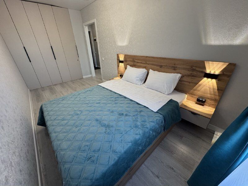 Чистая уютная и новую 1-комнатная квартира