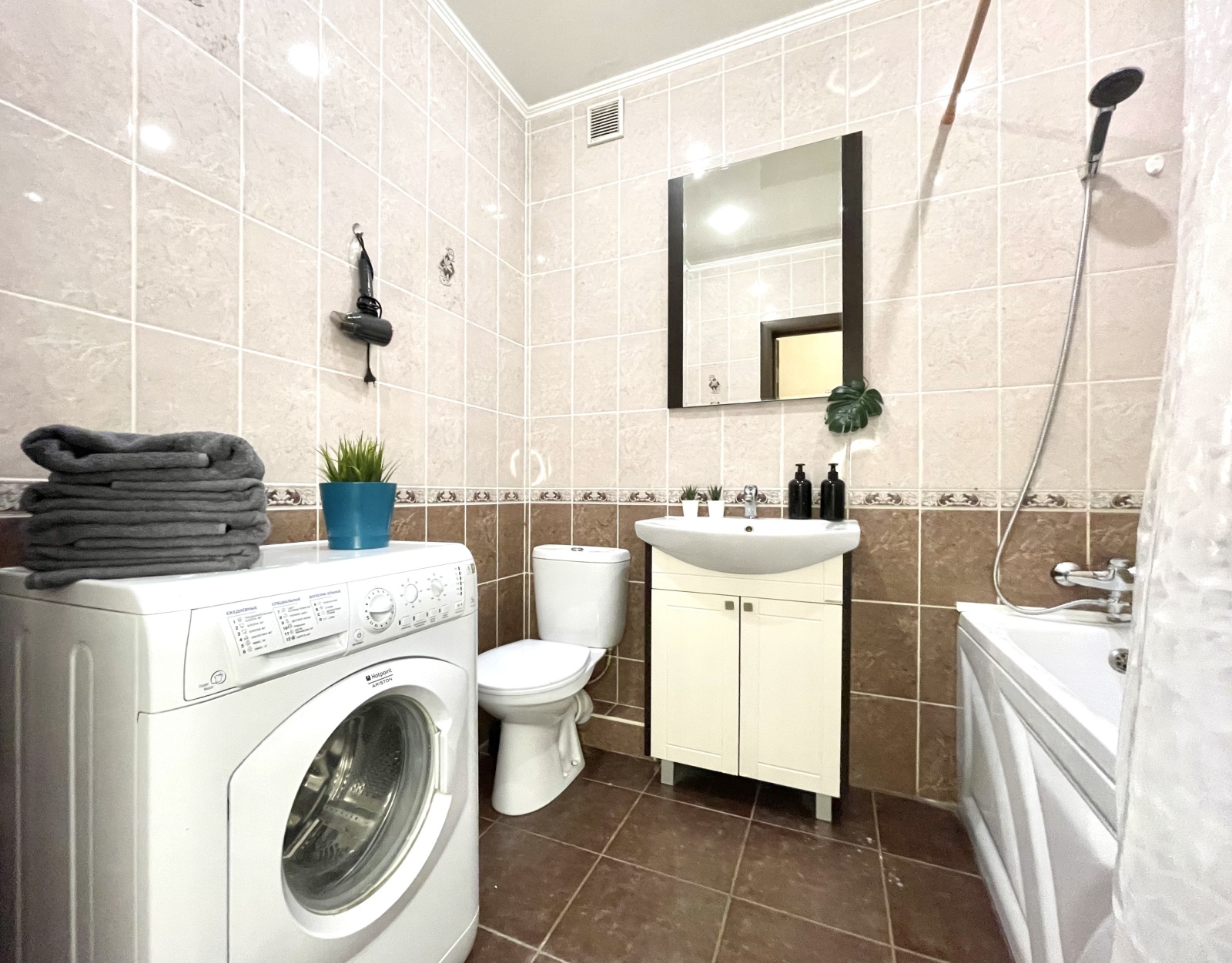 Апартаменты с кухней-гостиной возле аквапарка Ривьера