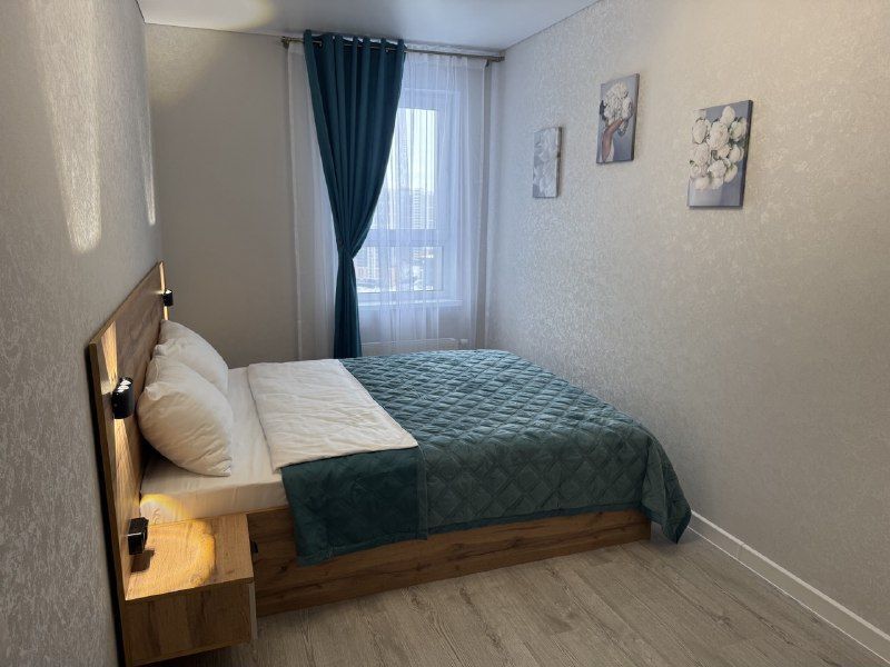 Чистая уютная и новую 1-комнатная квартира