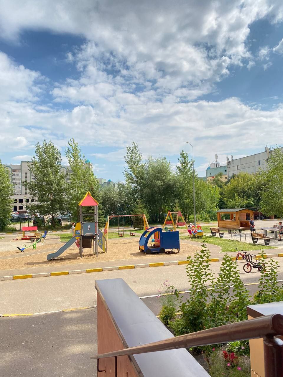 Большая квартира в одном из лучших районов.