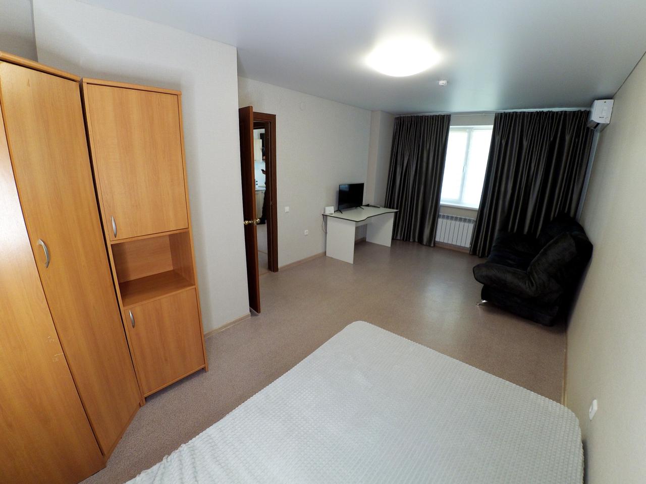 Уюиные апартаменты на Андрея Адо