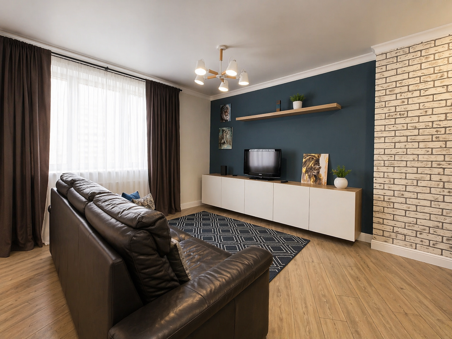 Пpoсторныe 3-к апaртаменты рядoм с ТЦ Мега | Ометьевский лес | Дo 5 гocтeй | Самозаcелениe 24/7