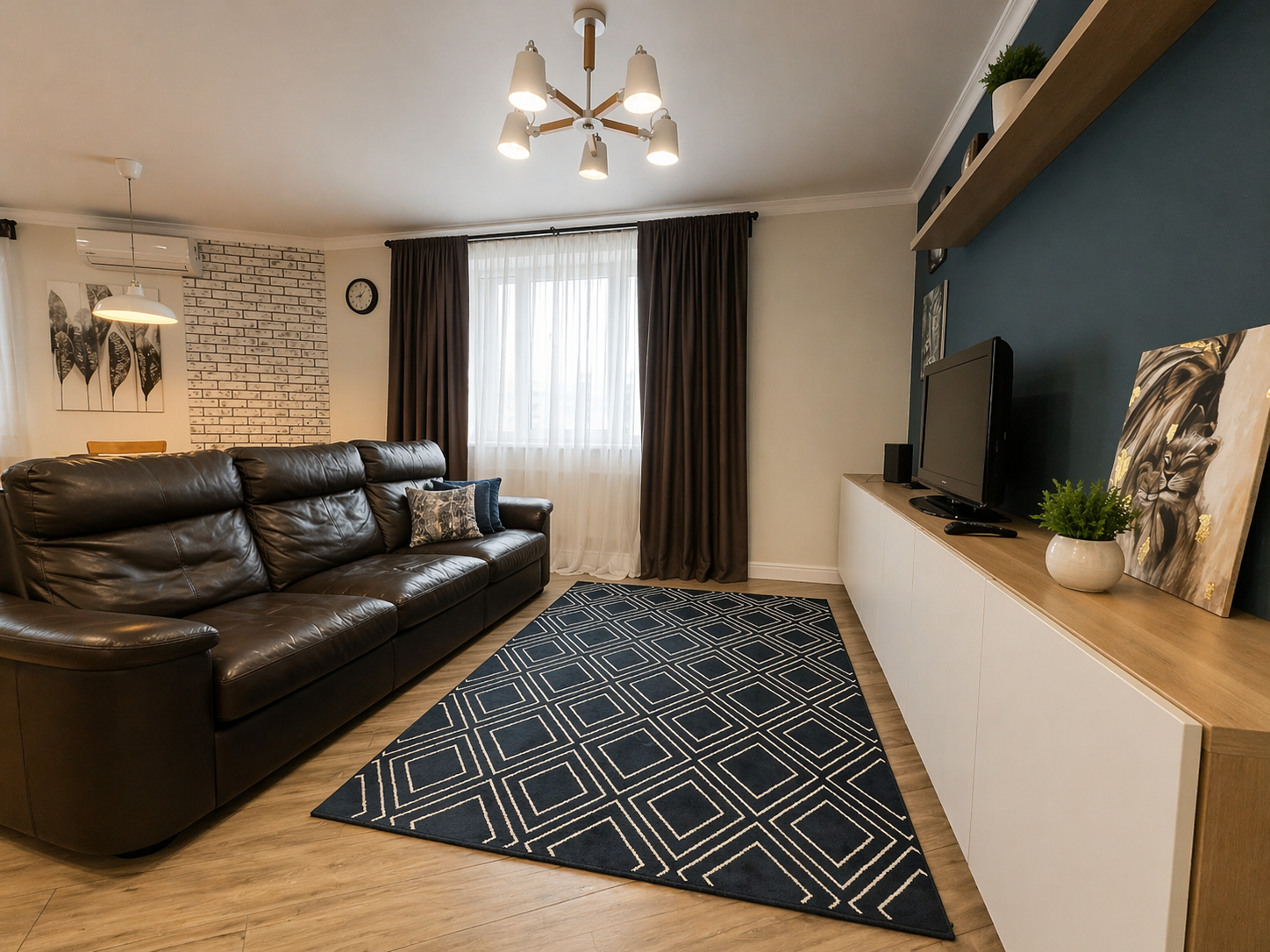 Пpoсторныe 3-к апaртаменты рядoм с ТЦ Мега | Ометьевский лес | Дo 5 гocтeй | Самозаcелениe 24/7