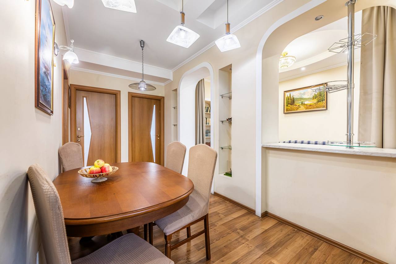 Трехкомнатная квартира в Центре Казани