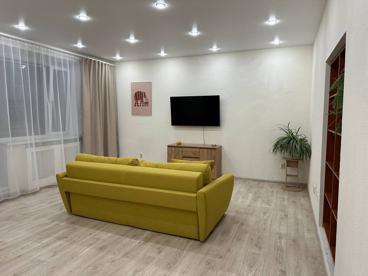 Просторная Трехкомнатная в Центре