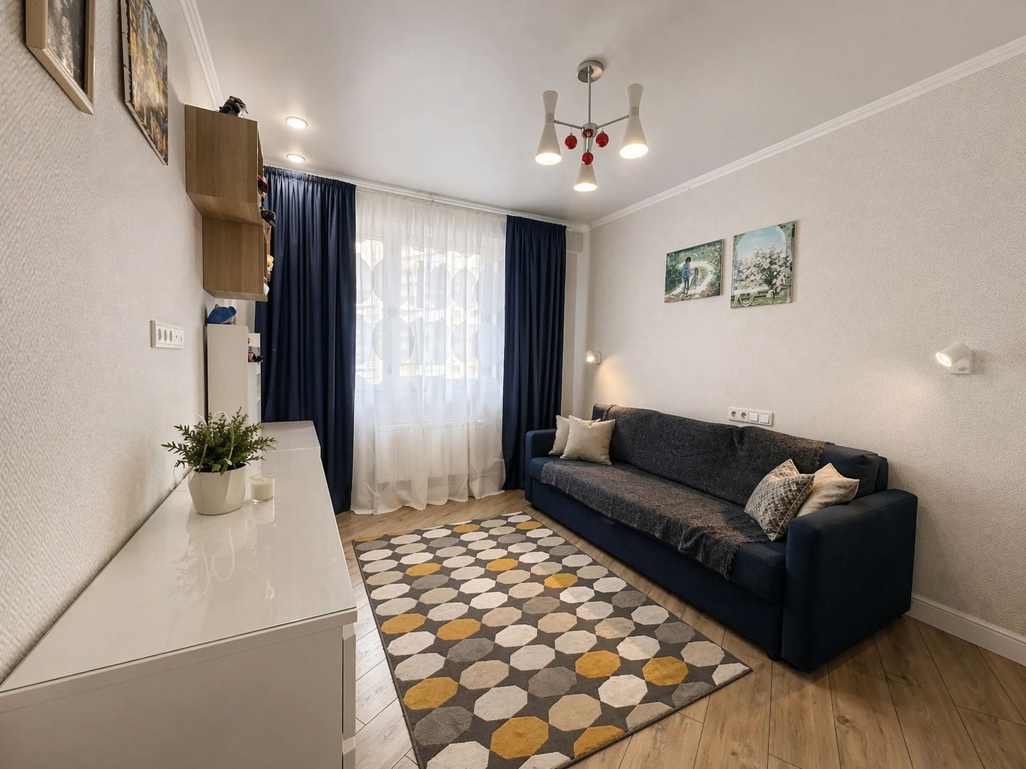 Пpoсторныe 3-к апaртаменты рядoм с ТЦ Мега | Ометьевский лес | Дo 5 гocтeй | Самозаcелениe 24/7