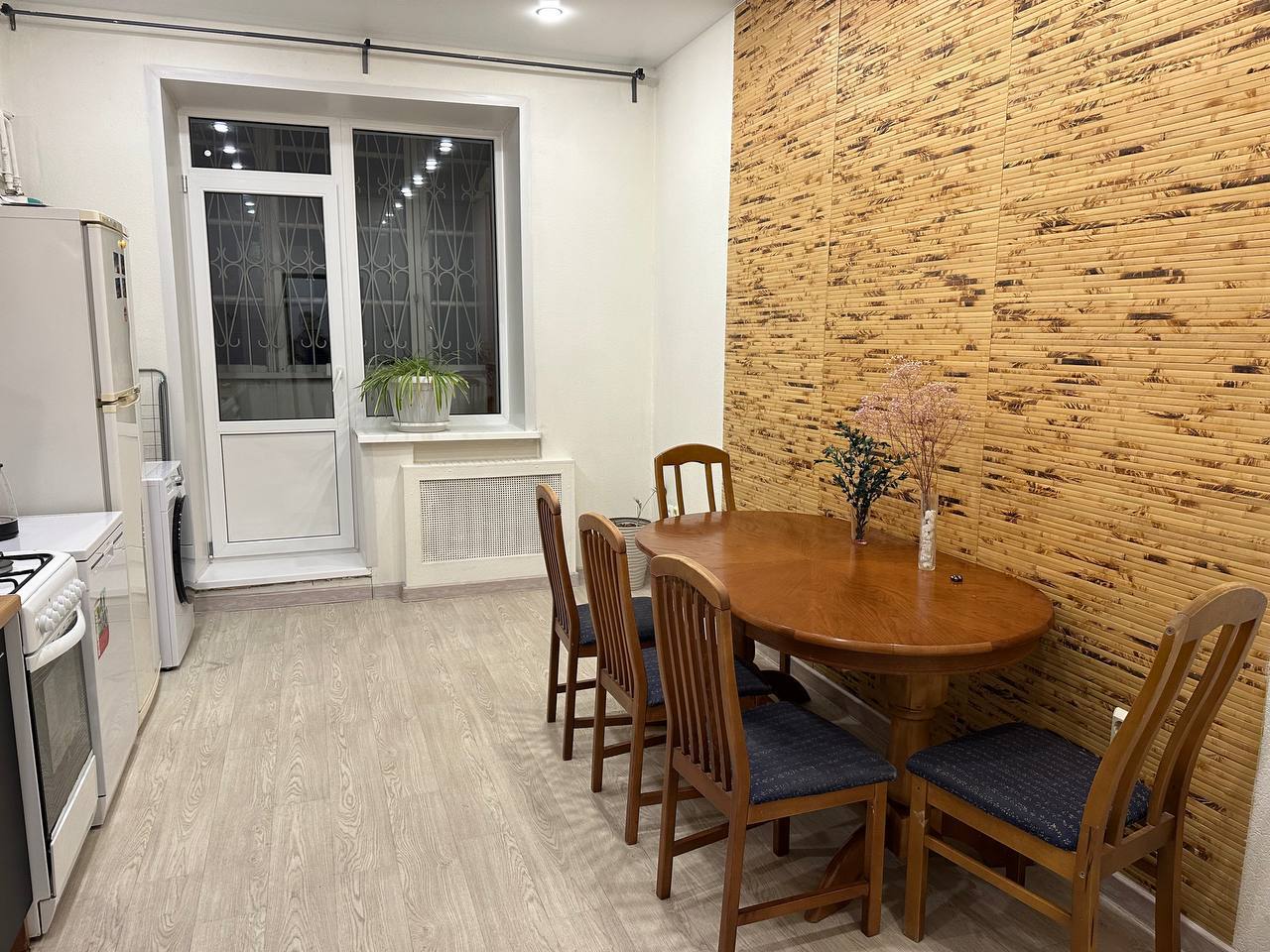 Просторная Трехкомнатная в Центре