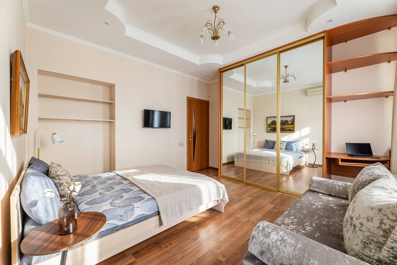 Трехкомнатная квартира в Центре Казани