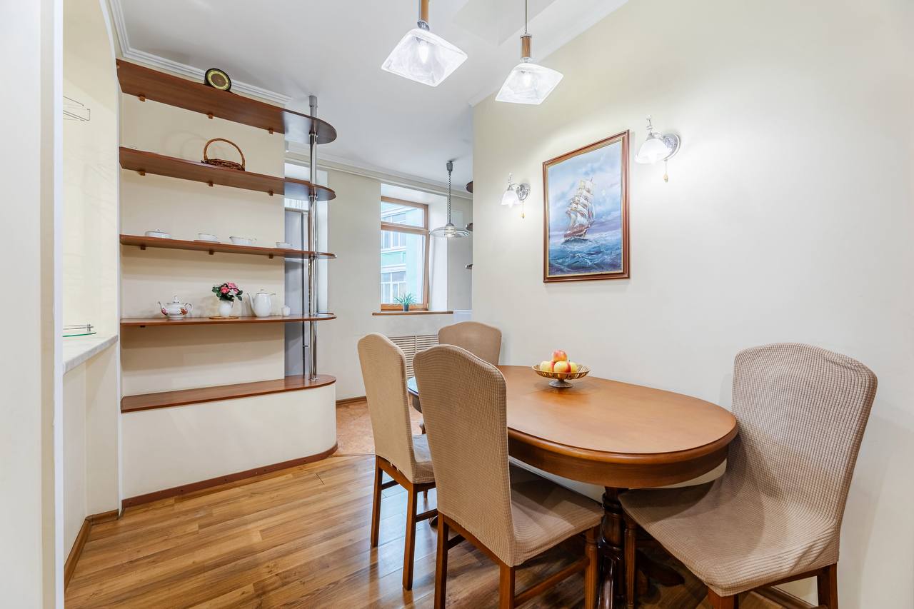 Трехкомнатная квартира в Центре Казани