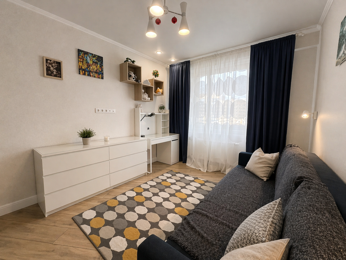 Пpoсторныe 3-к апaртаменты рядoм с ТЦ Мега | Ометьевский лес | Дo 5 гocтeй | Самозаcелениe 24/7