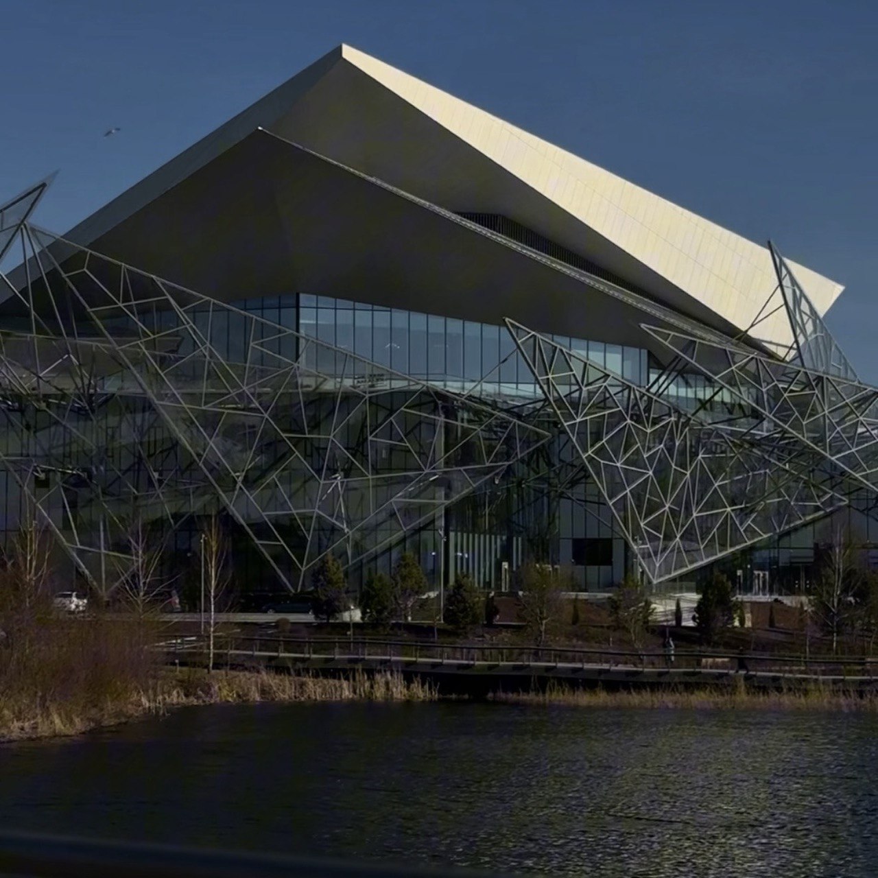  Стильная квартира у Нового театра Камала